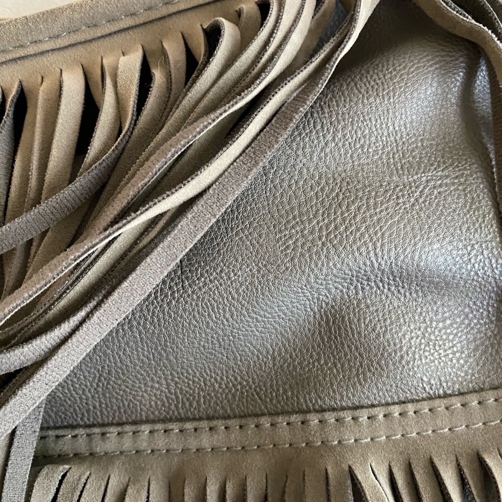 Handbag - Picture 2 of 5
